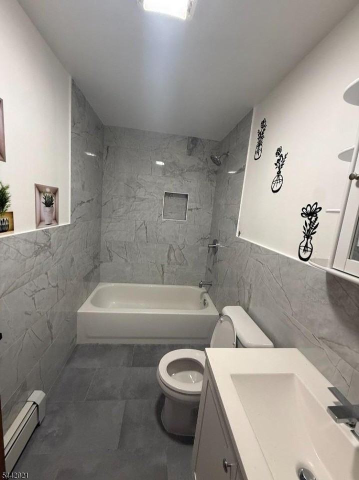 11 Wakeman Ave #1 - Photo 3 of 12