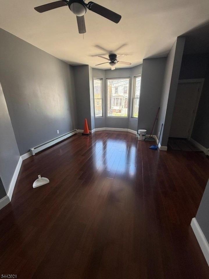 11 Wakeman Ave #1 - Photo 6 of 12