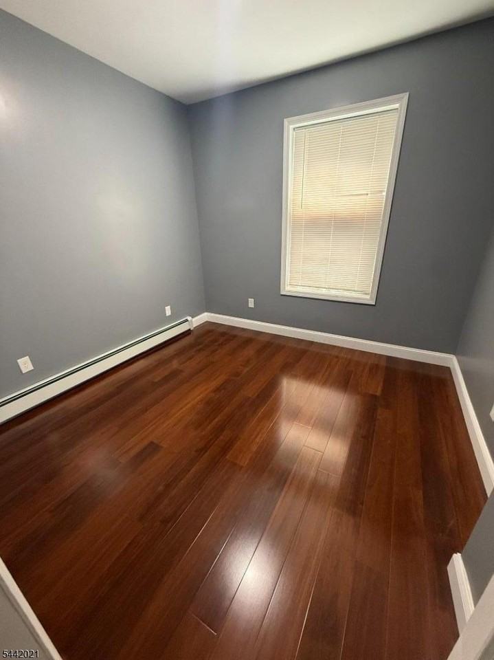 11 Wakeman Ave #1 - Photo 7 of 12