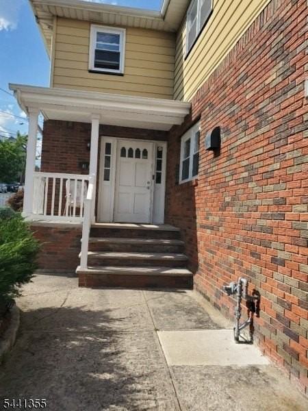 32 Harding Ct #2 - Photo 3 of 20