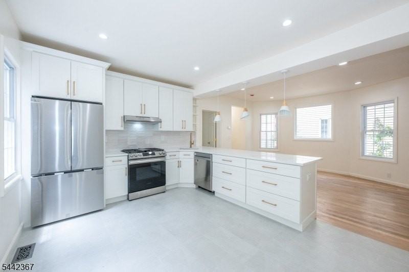 231 Waverly Pl