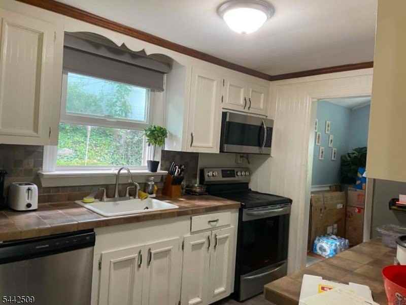 46 Oak Tree Ln - Photo 6 of 16