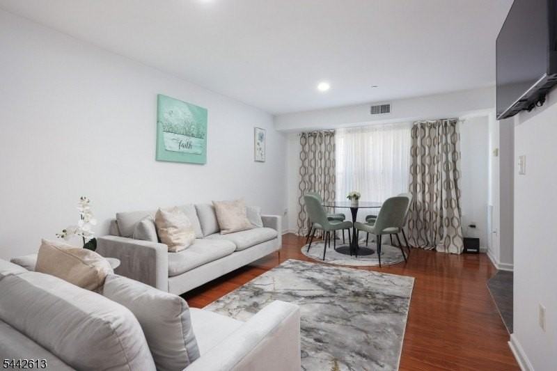 1130 Fairmount Ave #104 - Photo 3 of 13