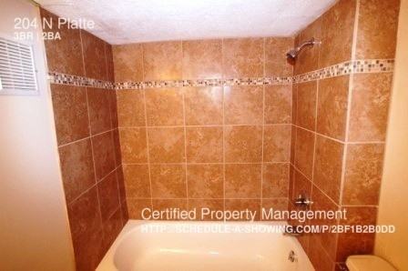 204 N Platte Ave - Photo 2 of 5