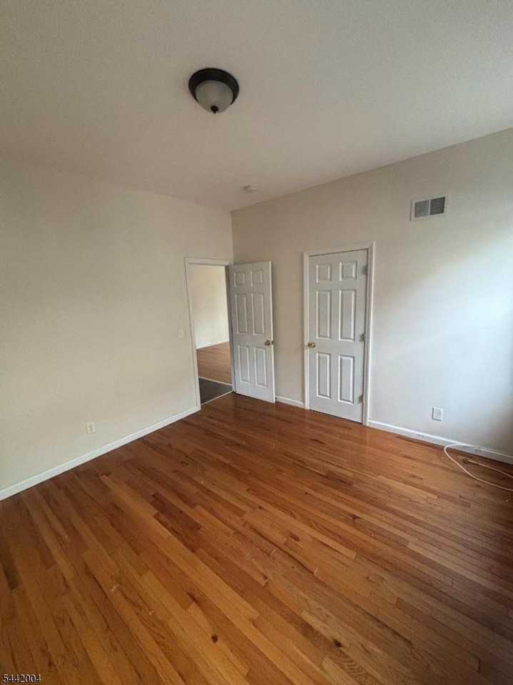 120 Orange Ave - Photo 6 of 14