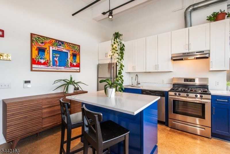 475 S Jefferson St #501 - Photo 2 of 21