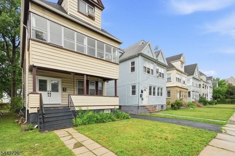 51 Edgar St #1 - Photo 2 of 24
