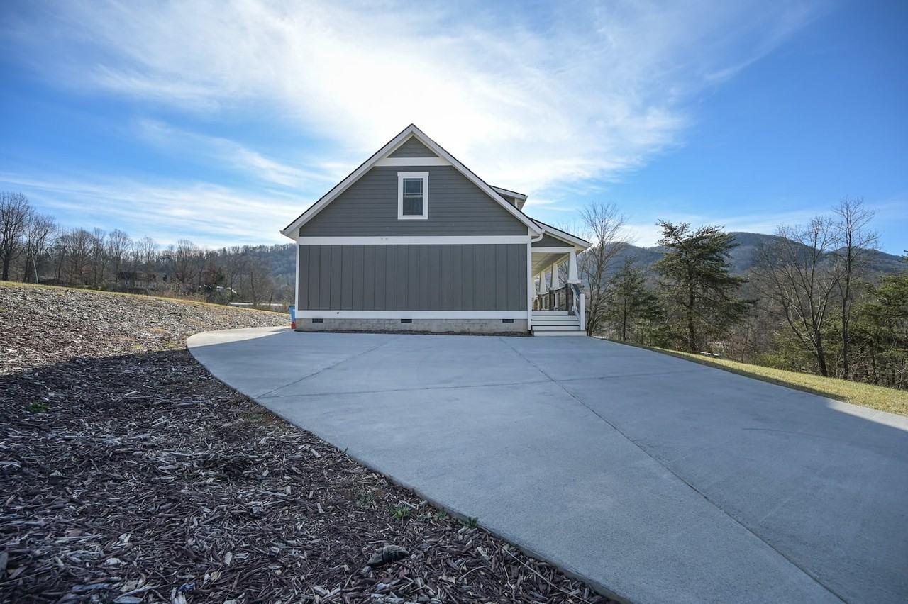 105 Bobby Ridge Dr #NA - Photo 4 of 20
