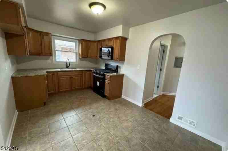 315 W Price St #2 - Photo 4 of 11