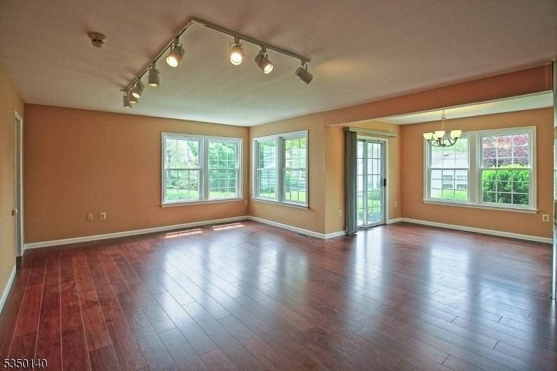 2A Bristol Ct - Photo 3 of 25