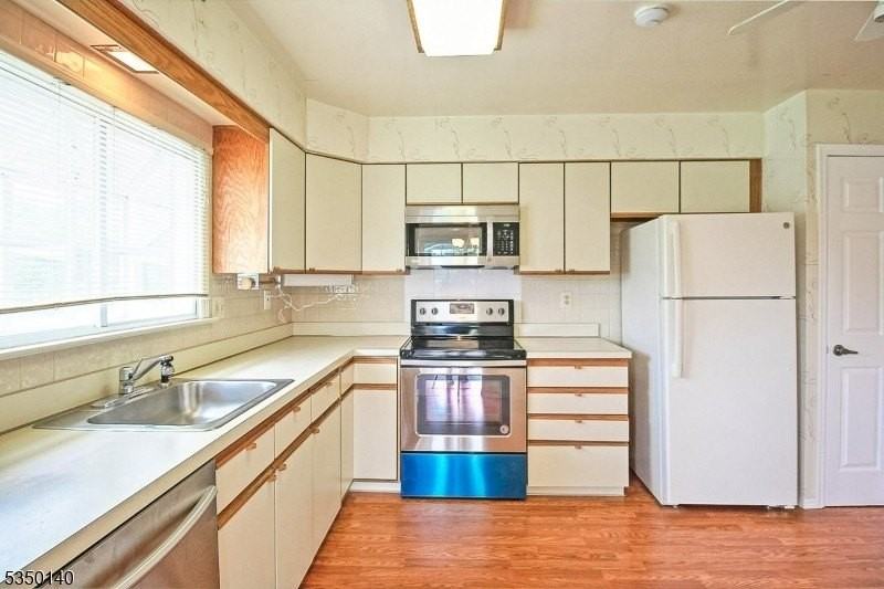 2A Bristol Ct - Photo 6 of 25