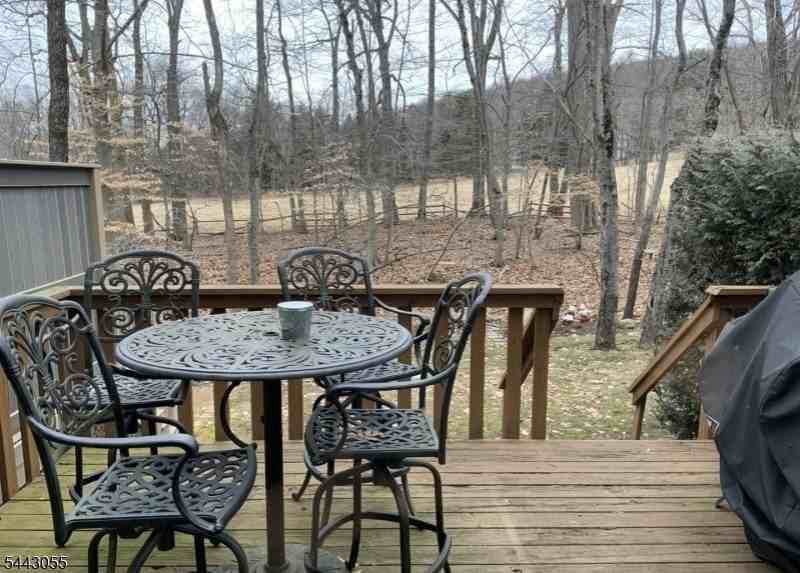 48 Aberdeen Dr - Photo 6 of 18