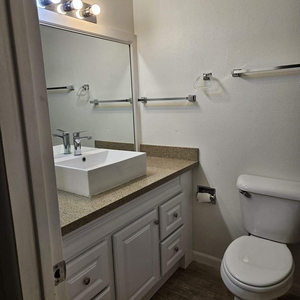 2150 S Avenue A #26 - Photo 7 of 8