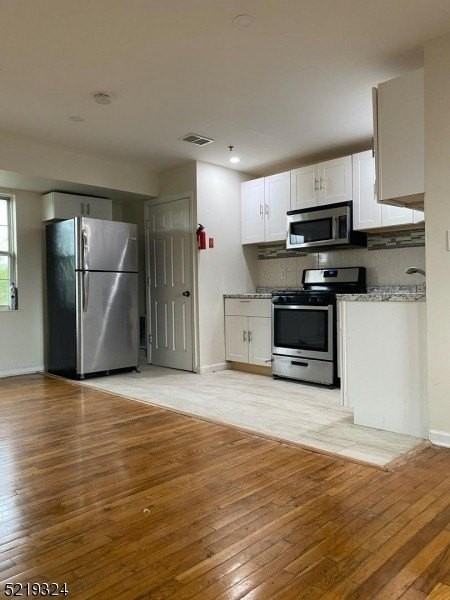 1427 S Wood Ave #4 - Photo 4 of 11