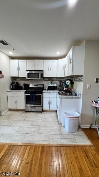 1427 S Wood Ave #4 - Photo 5 of 11