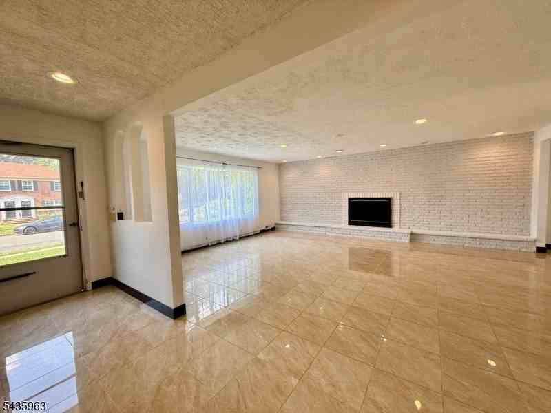 65 Wabeno Ave - Photo 2 of 43