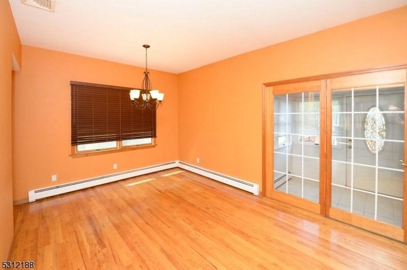 307 Central Ave - Photo 5 of 23