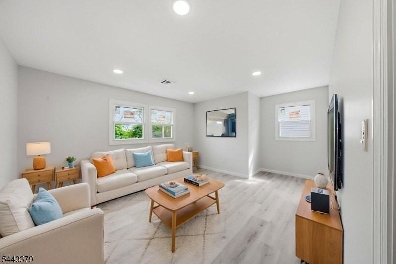 551 Schuyler Ave #2 - Photo 3 of 16