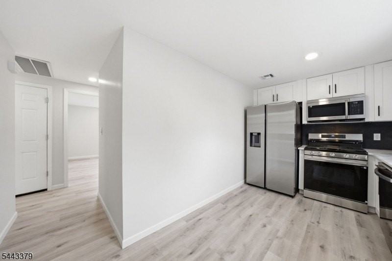 551 Schuyler Ave #2 - Photo 4 of 16