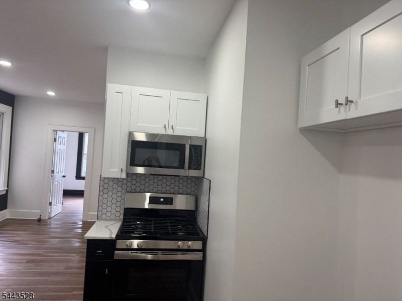 56 Smith St - Photo 4 of 10