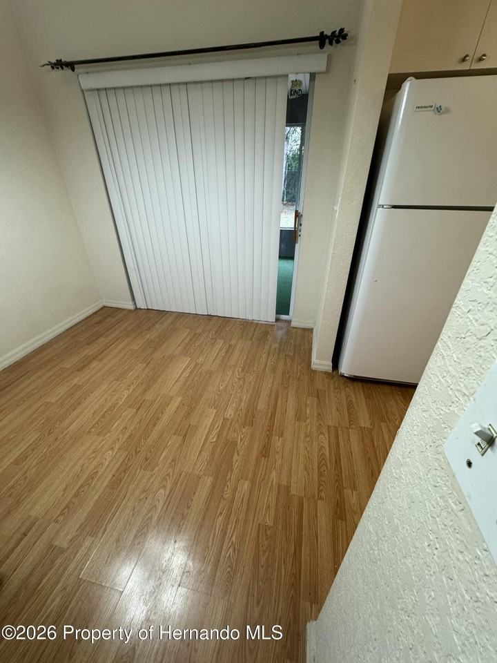 4338 Millwood Rd #0 - Photo 5 of 9