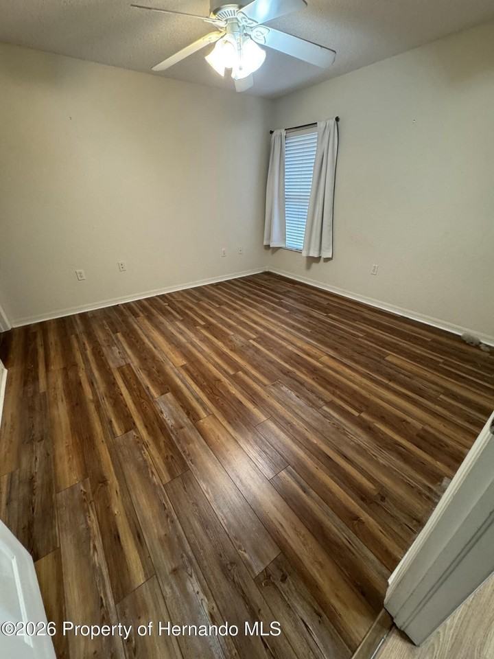 4338 Millwood Rd #0 - Photo 6 of 9