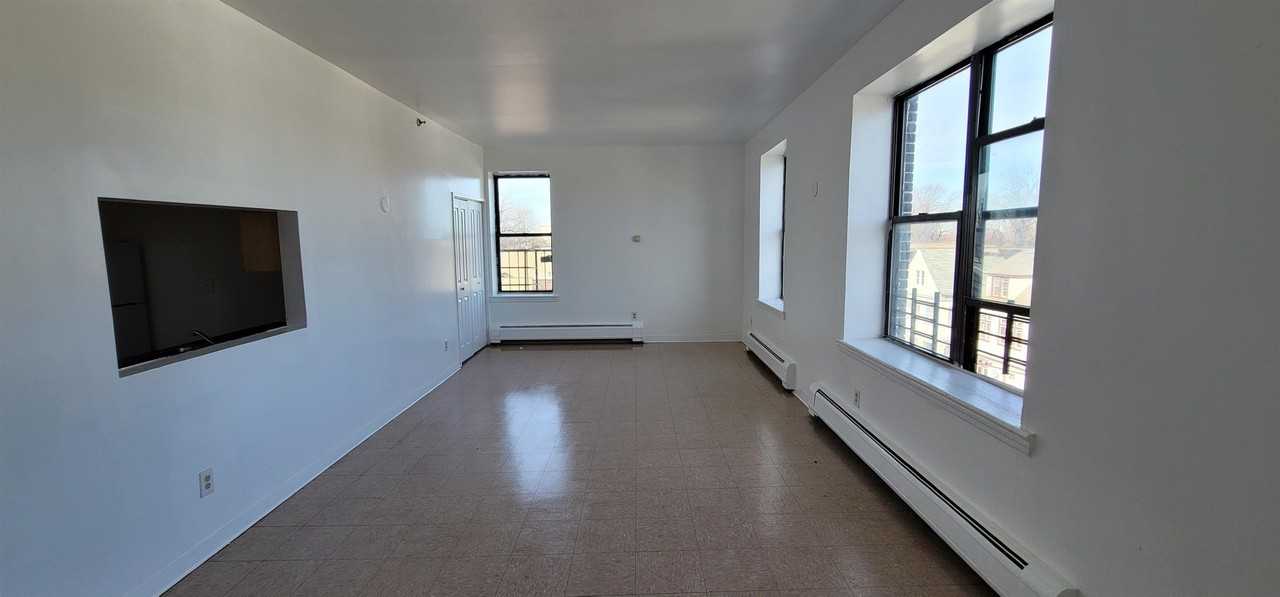 99 Rutgers Ave #4C - Photo 4 of 13
