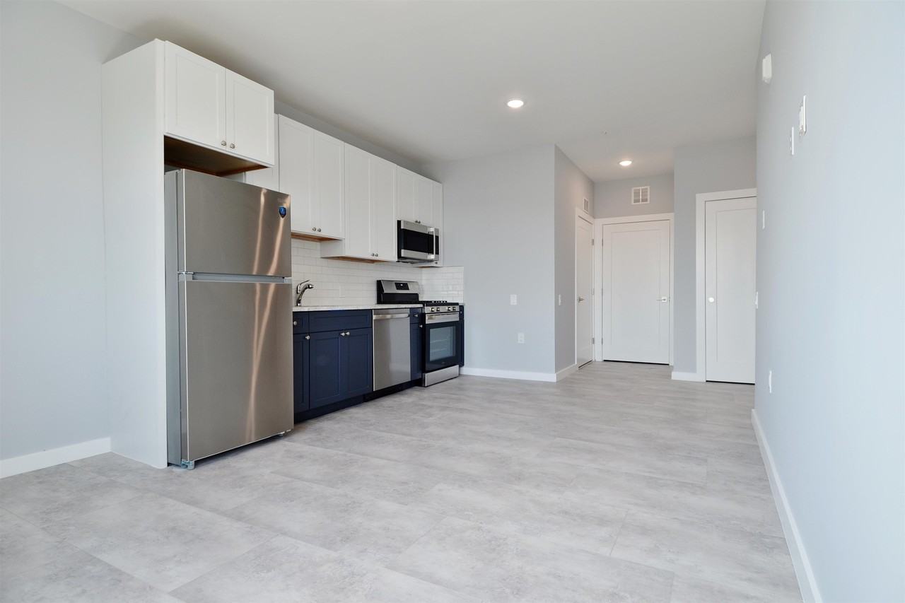 82 E 31st St #202 - Photo 6 of 13