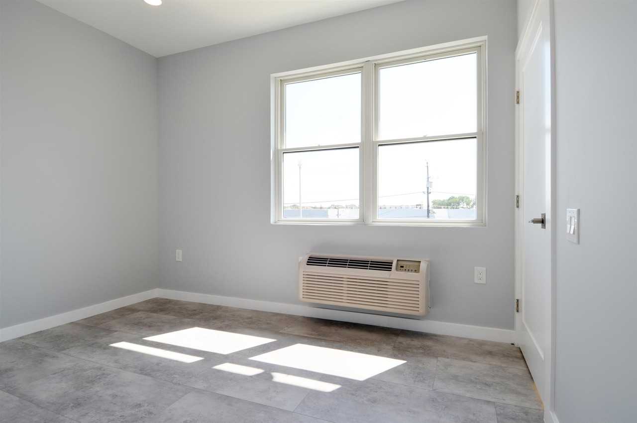 82 E 31st St #202 - Photo 7 of 13
