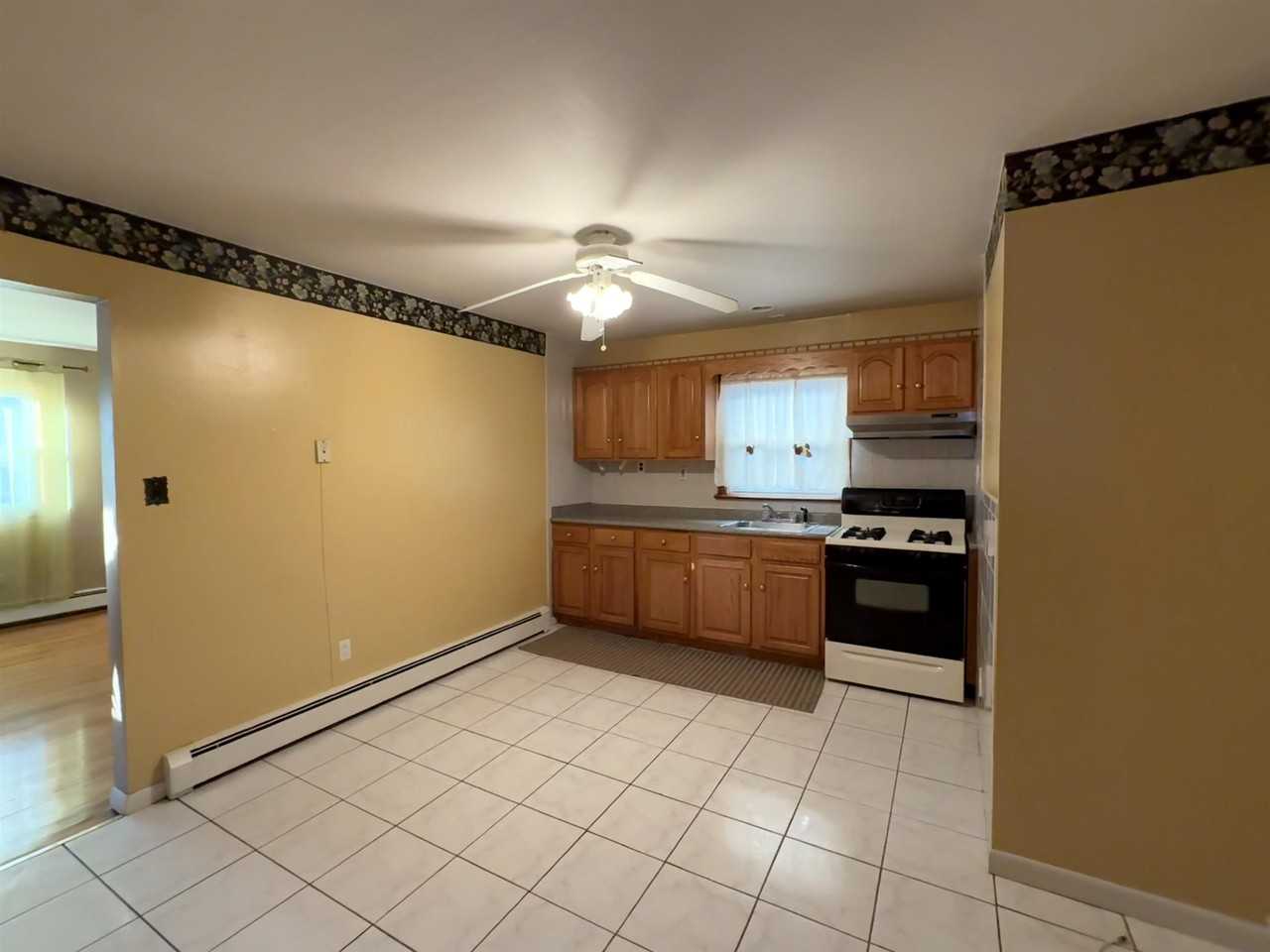 20 Beech St #2 - Photo 6 of 13