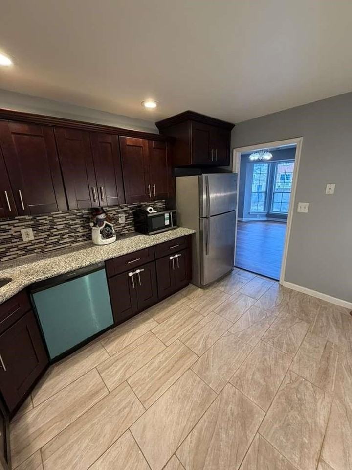 7 Holly St - Photo 4 of 16