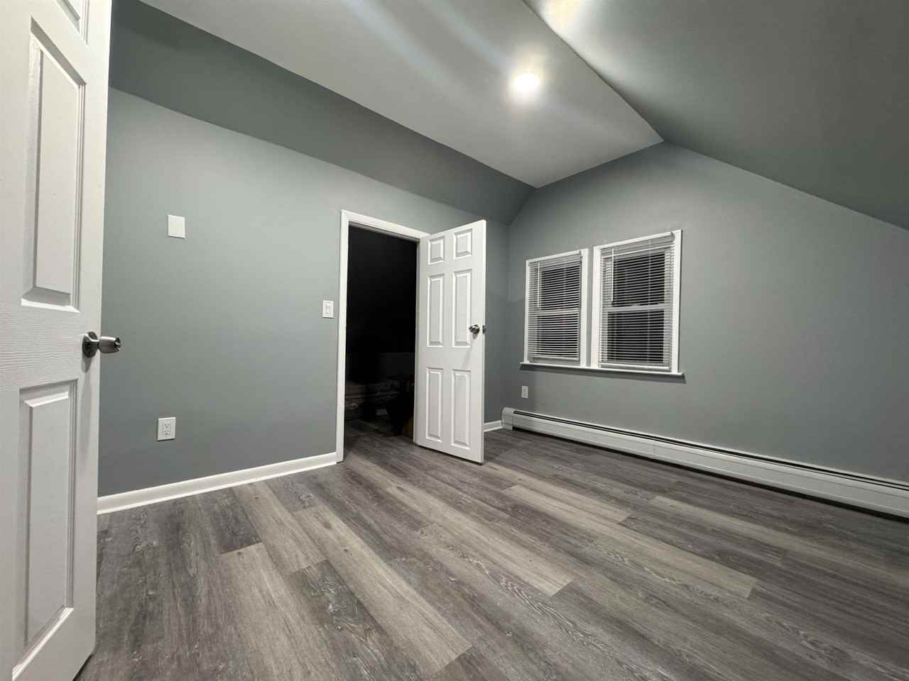 225 E 19th St #2 - Photo 6 of 9