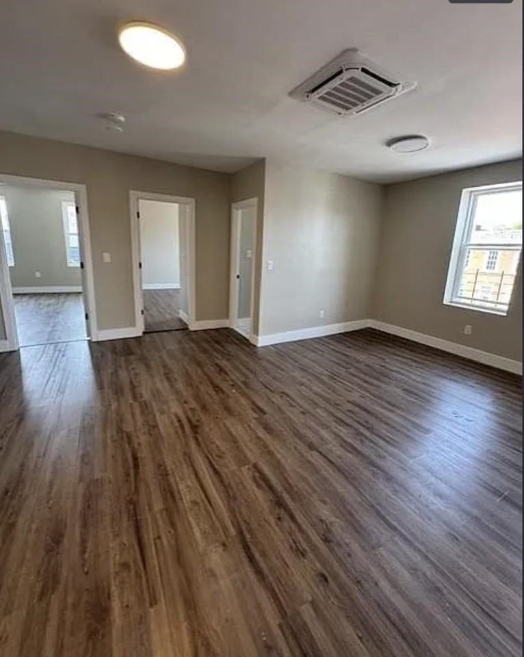 686 Bergen Ave #14 - Photo 2 of 6
