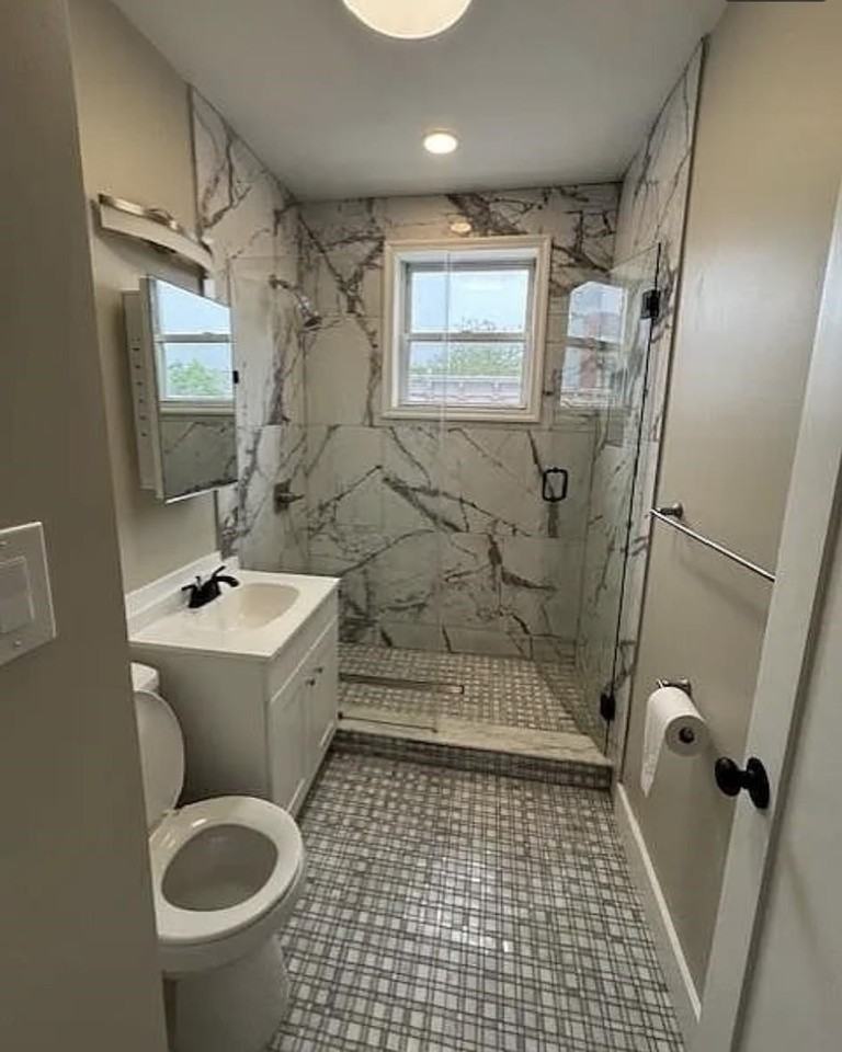 686 Bergen Ave #14 - Photo 3 of 6