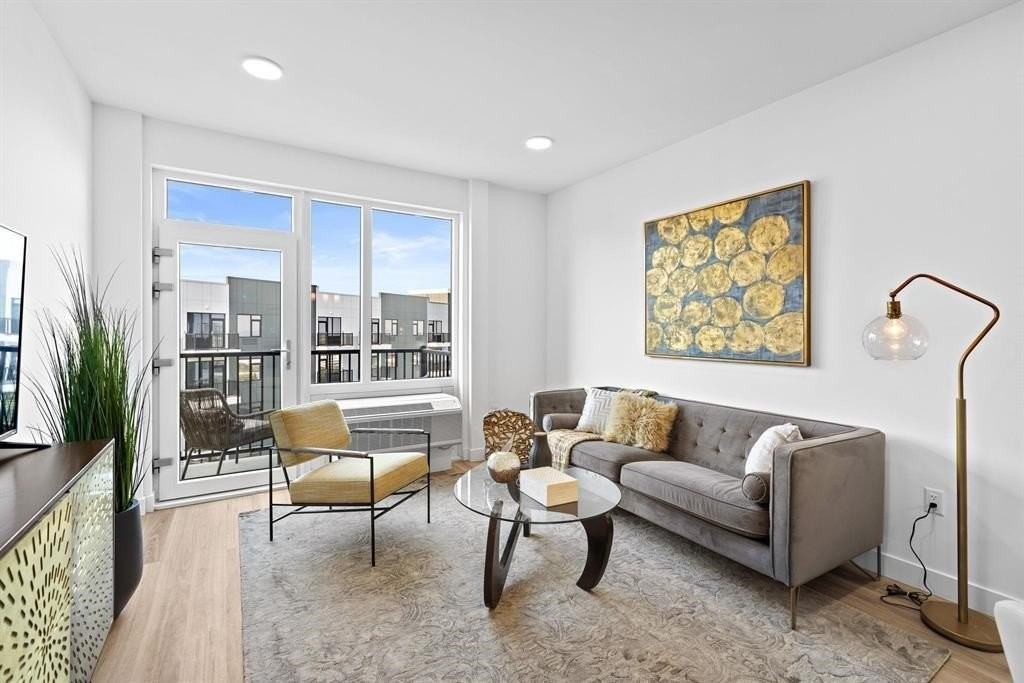 5711 Kennedy Blvd #524