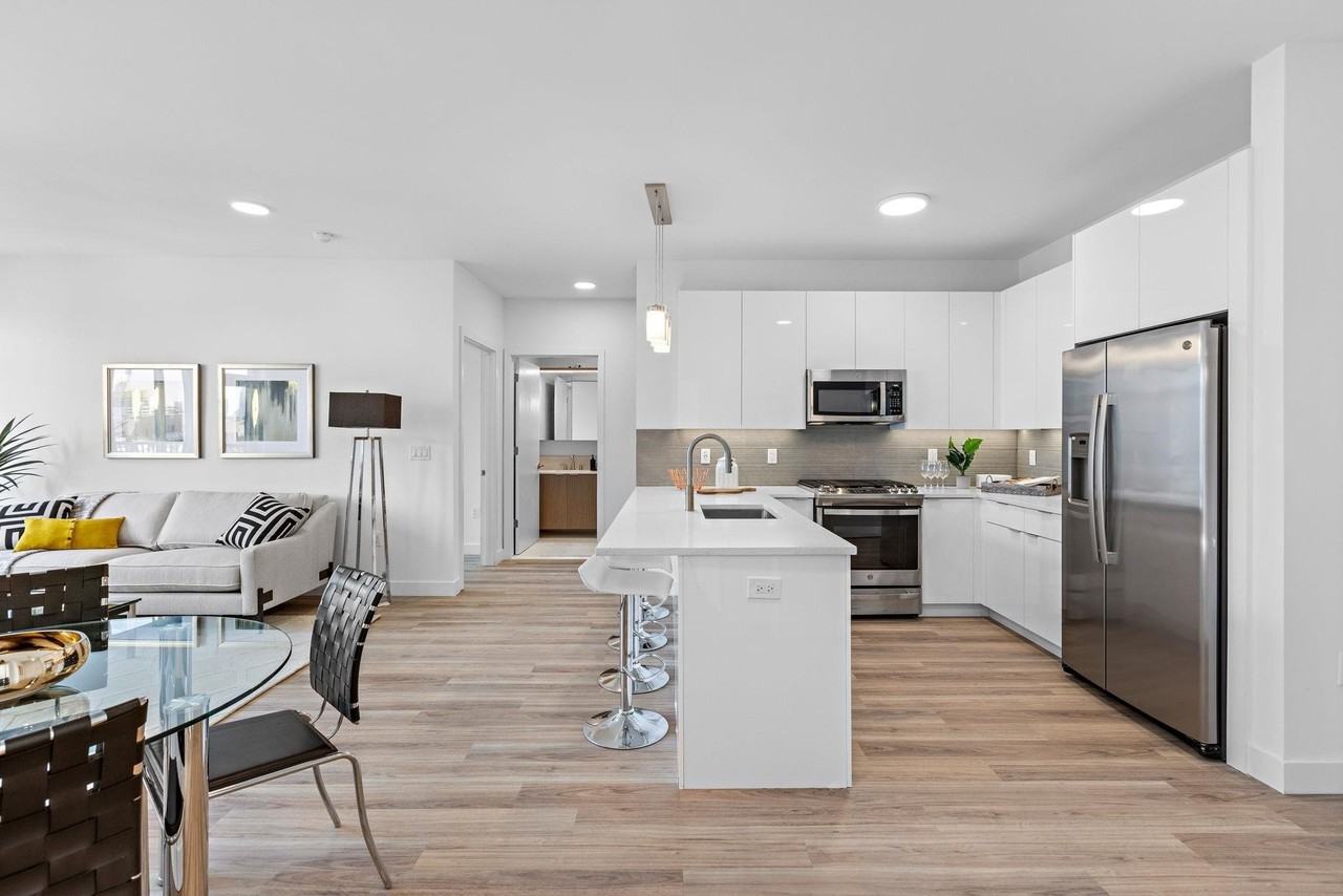5711 Kennedy Blvd #421
