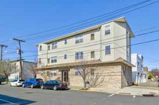 15 Isabella Ave #2R - Photo 1 of 1