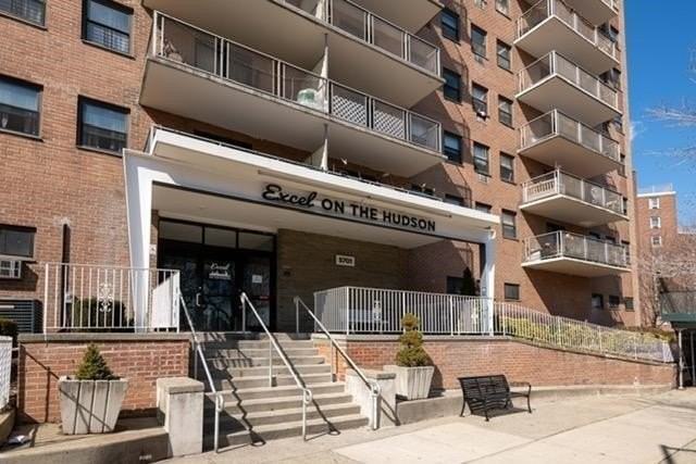 5701 Kennedy Blvd E #14L