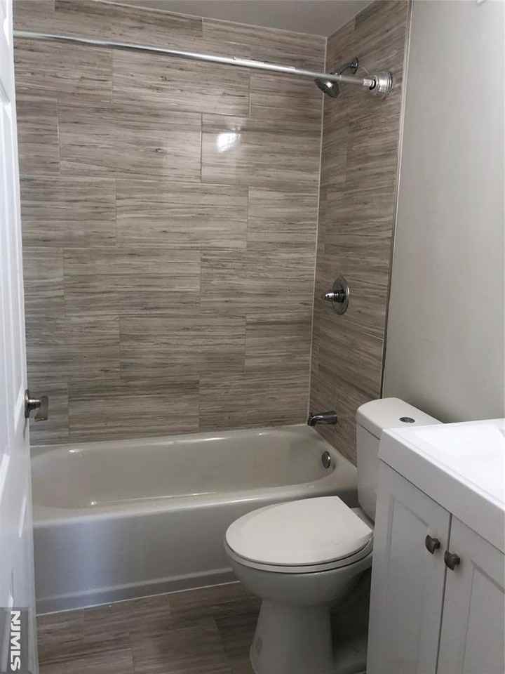 5701 Kennedy Blvd E #14L - Photo 5 of 7