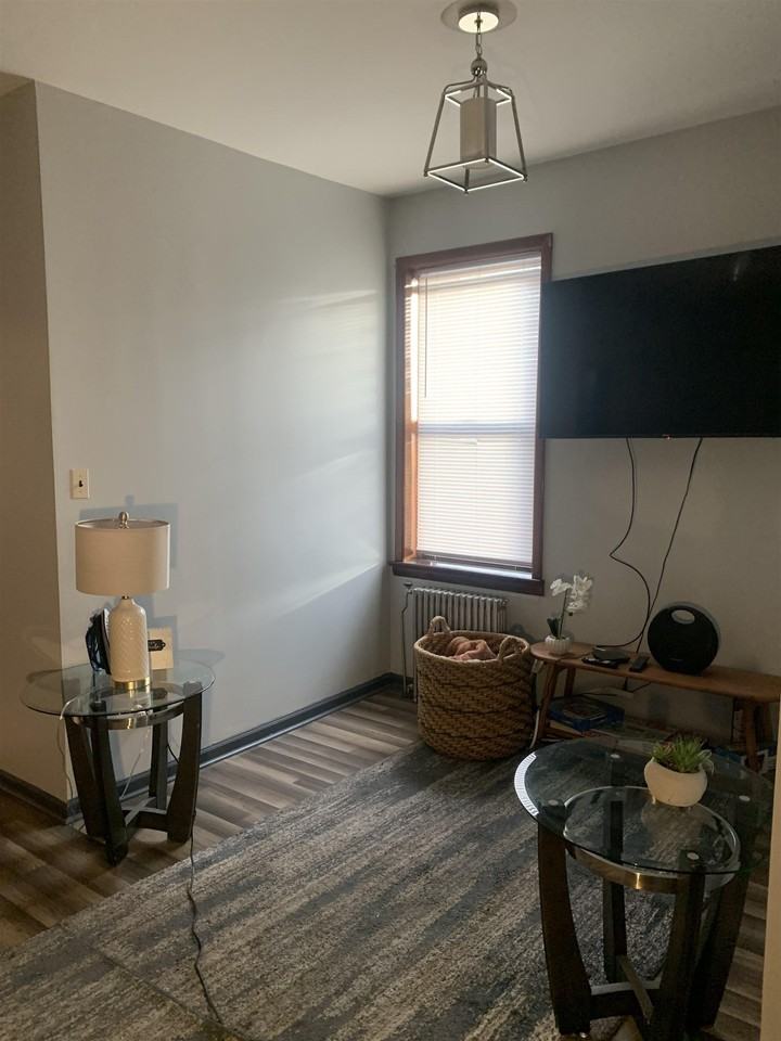 90 Williams Ave #1 - Photo 3 of 9