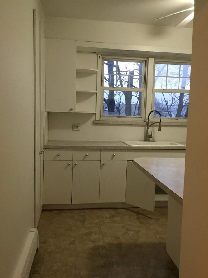 1407 70th St #2 - Photo 6 of 22