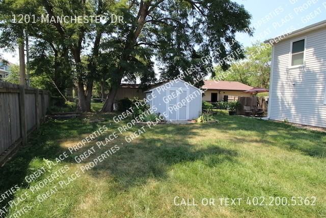 1201 Manchester Dr - Photo 5 of 37