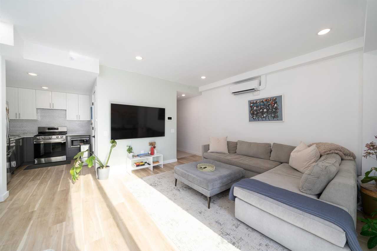 83 Waverly St #1 - Photo 6 of 19