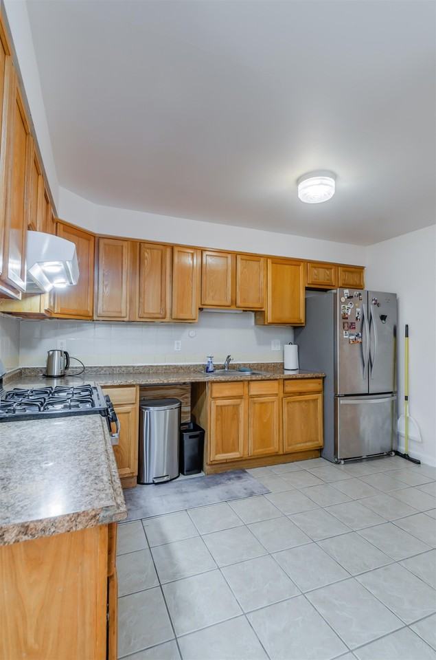 225 Belvidere Ave #1 - Photo 5 of 16