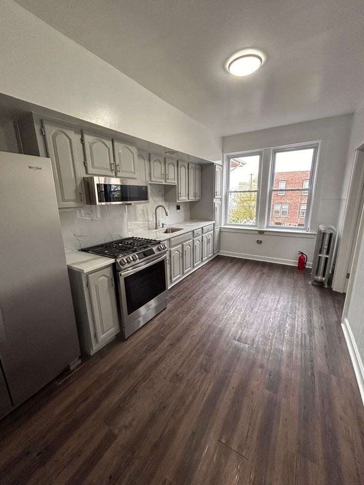 110 67th St #2ndFL - Photo 2 of 17