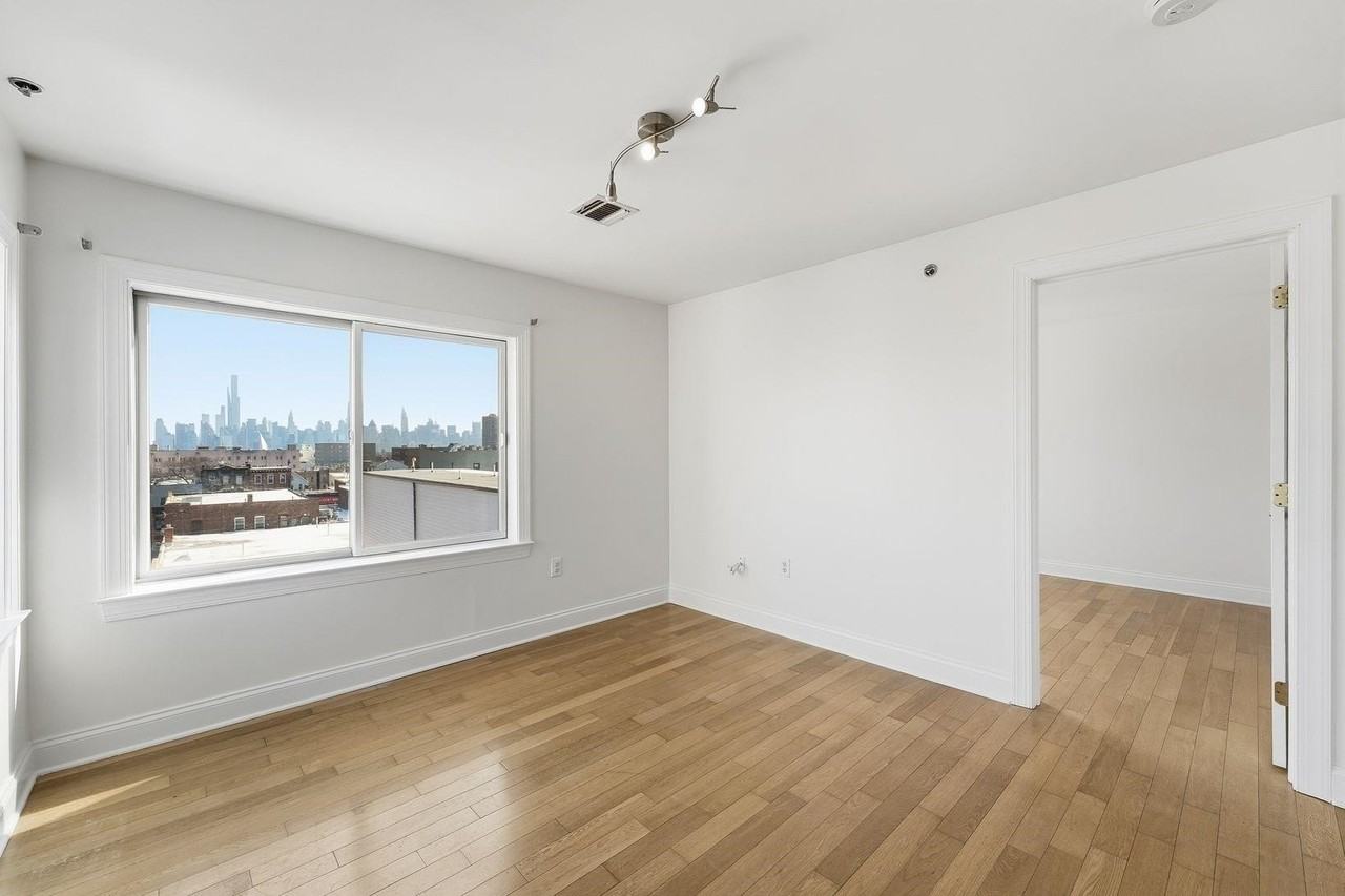 5509 Madison St #504 - Photo 3 of 26