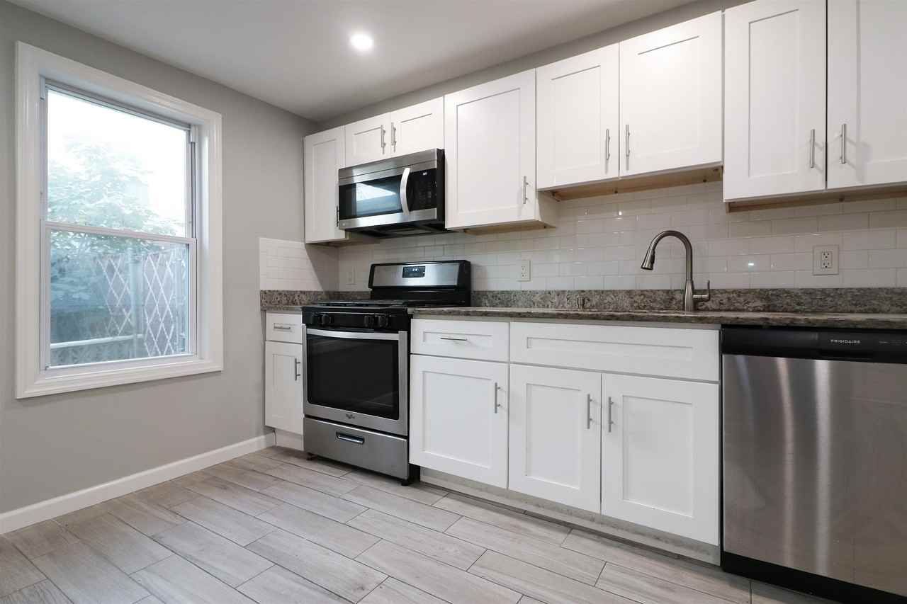 1620 Palisade Ave #B - Photo 2 of 17