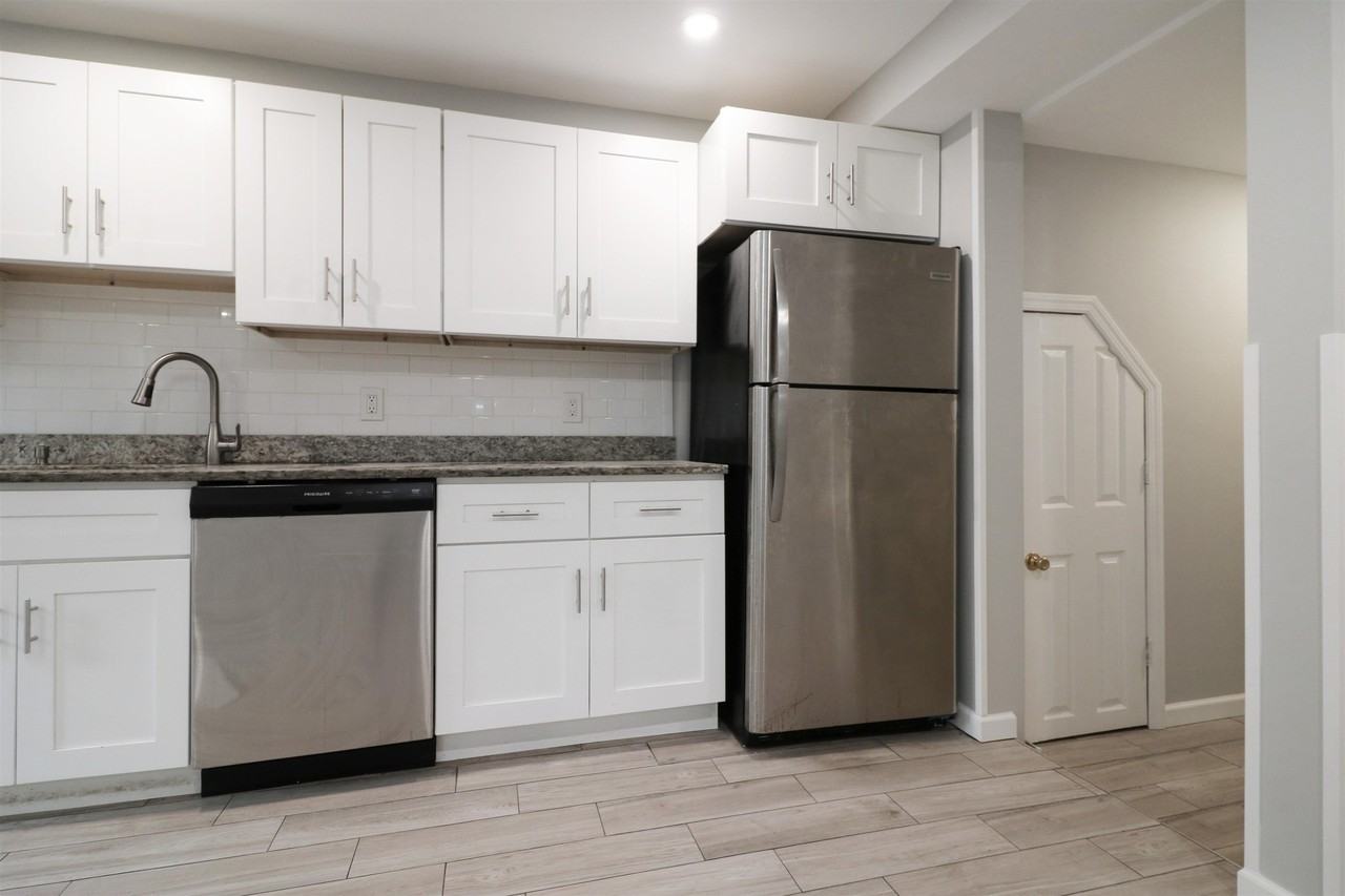 1620 Palisade Ave #B - Photo 3 of 17