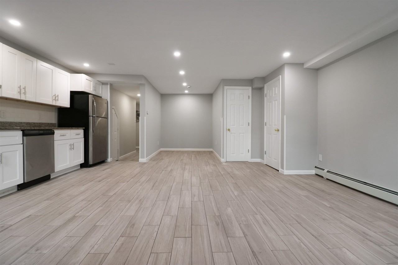 1620 Palisade Ave #B - Photo 7 of 17