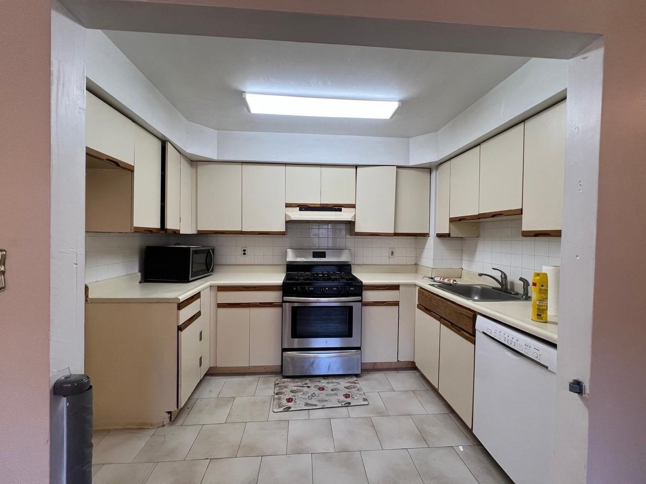 52 Yale Ave #2 - Photo 2 of 21